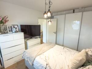 Moderne 2-Zimmer-Wohnung mit Terrasse, Einbauküche und Carport-Stellplatz – 96450 Coburg – Vorschaubild 8