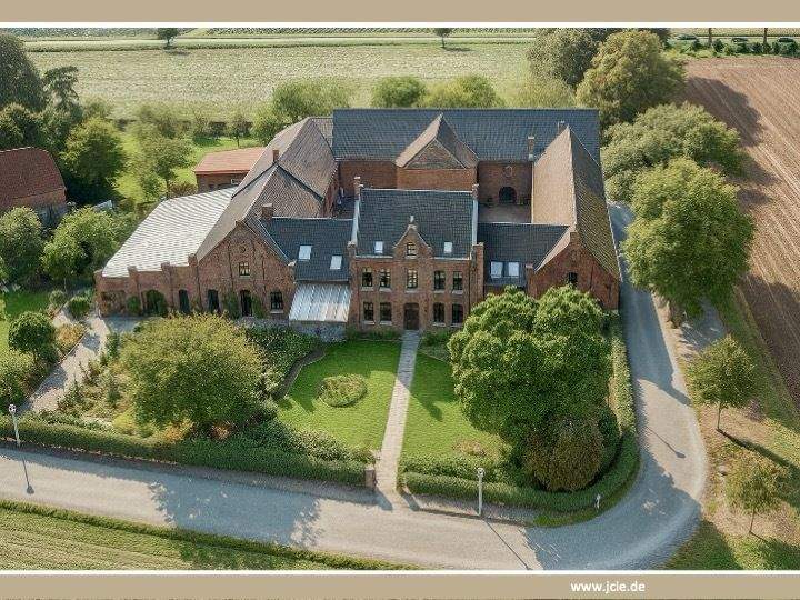Historischer Vierkanthof vor den Toren Düsseldorfs - Ein Ort mit Geschichte und Zukunft – Krefeld – Bild 1 von 9