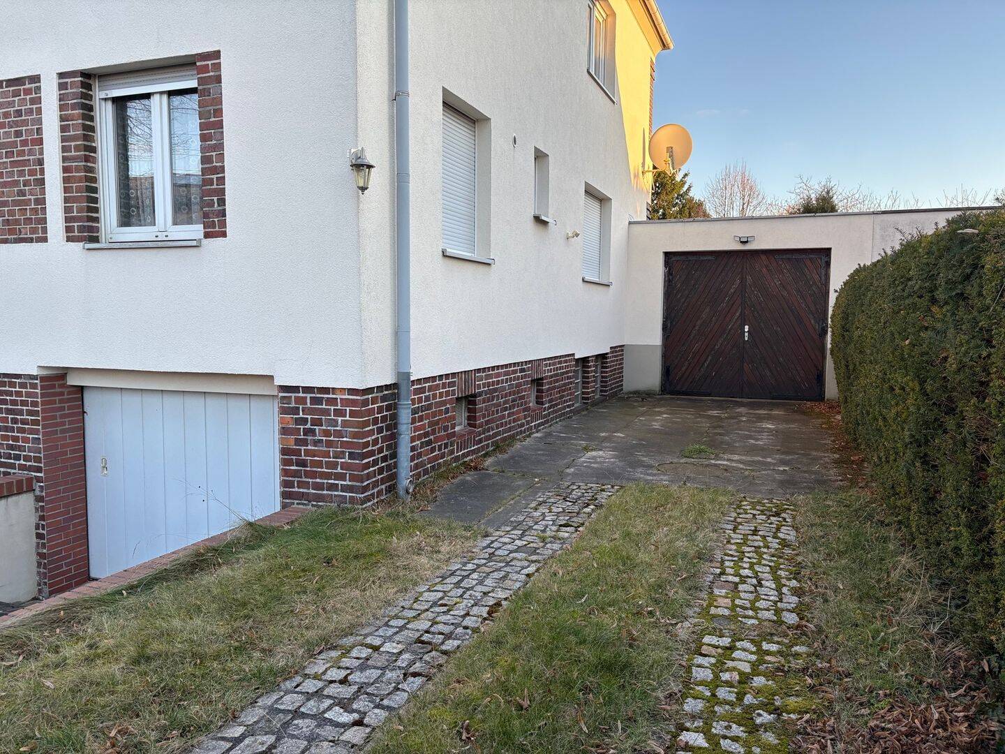 Freistehendes Zweifamilienhaus mit großzügigem Grundstück! – Leipzig – Vorschaubild 4