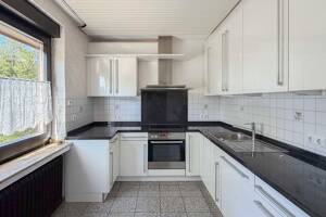 Gepflegtes Reihenmittelhaus mit 5 Zimmern, Garten und Garage in Köln-Pesch – 50767 Köln – Vorschaubild 2