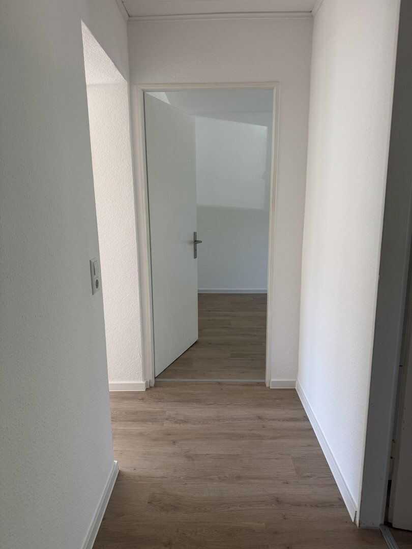 Eigener Garten! Wunderschöne, lichtdurchflutete 2-Zimmer-Wohnung mit Garten, Balkon und Stellplatz – Backnang – Vorschaubild 6