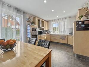 Attraktive Doppelhaushälfte mit Kamin, Dachterrasse und Garage in begehrter Lage von Paderborn – 33100 Paderborn – Vorschaubild 2
