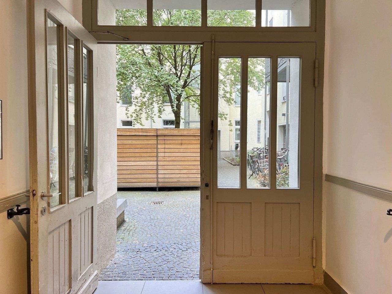 ATTRAKTIVER ALTBAU NÄHE VOLKSPARK FRIEDRICHSHAIN - IM SCHÖNEN BÖTZOWVIERTEL - ZUR ZEIT VERMIETET – Berlin – Vorschaubild 6