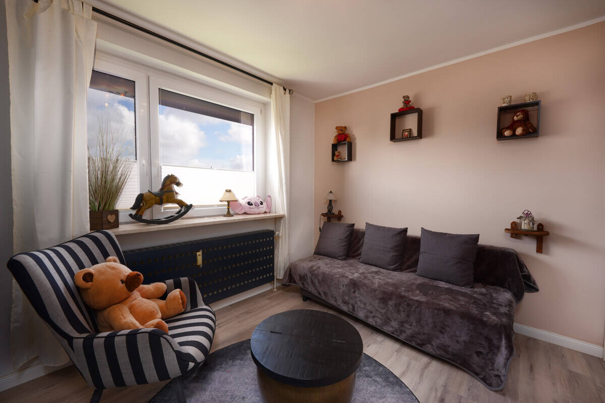 Sanierte 3-Zimmer-Eigentumswohnung mit Loggia, Garage und Stellplatz in ruhiger Lage in Appen – Appen – Vorschaubild 5