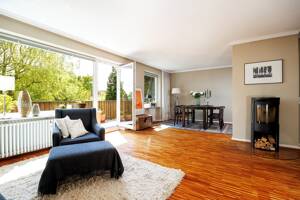 Ein Zuhause über den Dächern des Grüns - Wohnung mit Süd-Loggia und Kaminofen – 22587 Hamburg – Vorschaubild 5