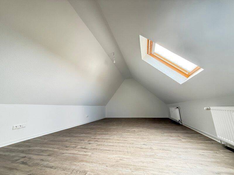 Sanierte Maisonette-Wohnung wartet auf Ihren Einzug! – Leipzig – Vorschaubild 4
