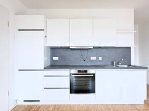 Elegante 2-Zimmer-Wohnung mit sonnigen Räumen und Markenküche