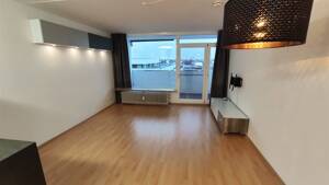** Modernes Apartment in direkter U-Bahn Nähe zum Selbstbezug ** – 80993 München – Vorschaubild 2