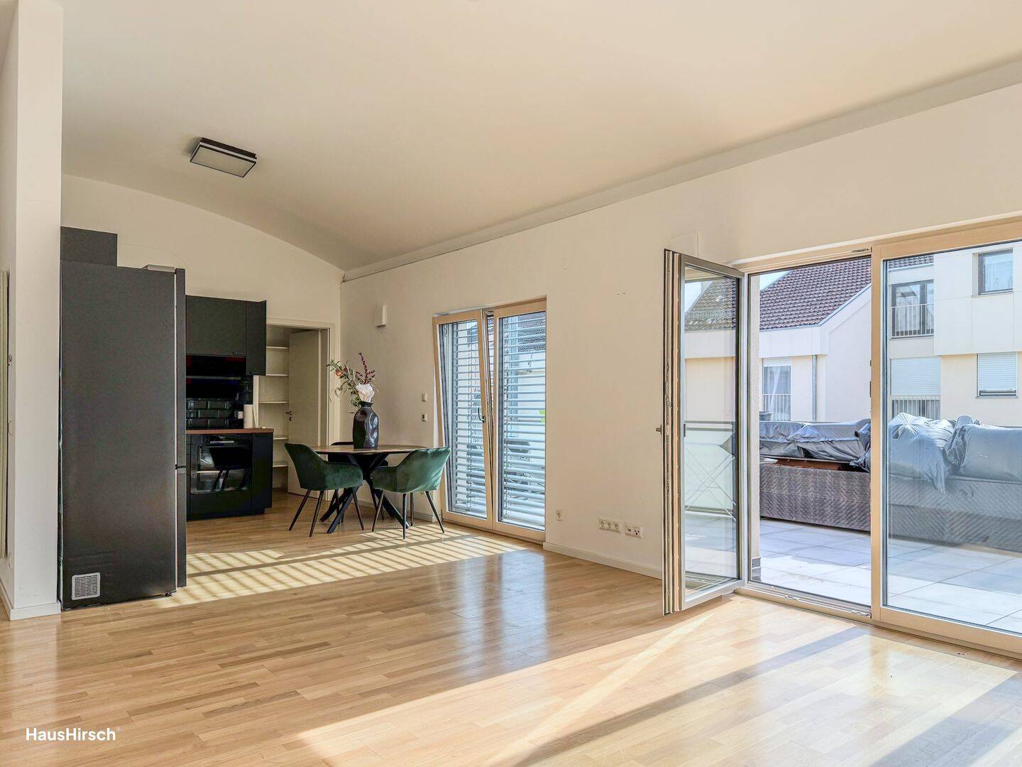 Exklusives Penthouse in Ingolstadt: Licht, Luxus und Lebensqualität hautnah erleben – Ingolstadt – Vorschaubild 3