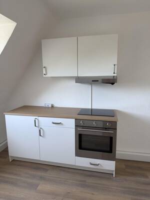 Renovierte DG-Wohnung in zentraler Lage von Bottrop-Boy – 46240 Bottrop – Vorschaubild 2