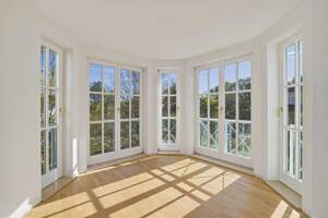 Solln: 3,5-Dachgeschosswohnung mit Galerie, 3 Balkonen und Turmzimmer – 81479 München – Vorschaubild 2