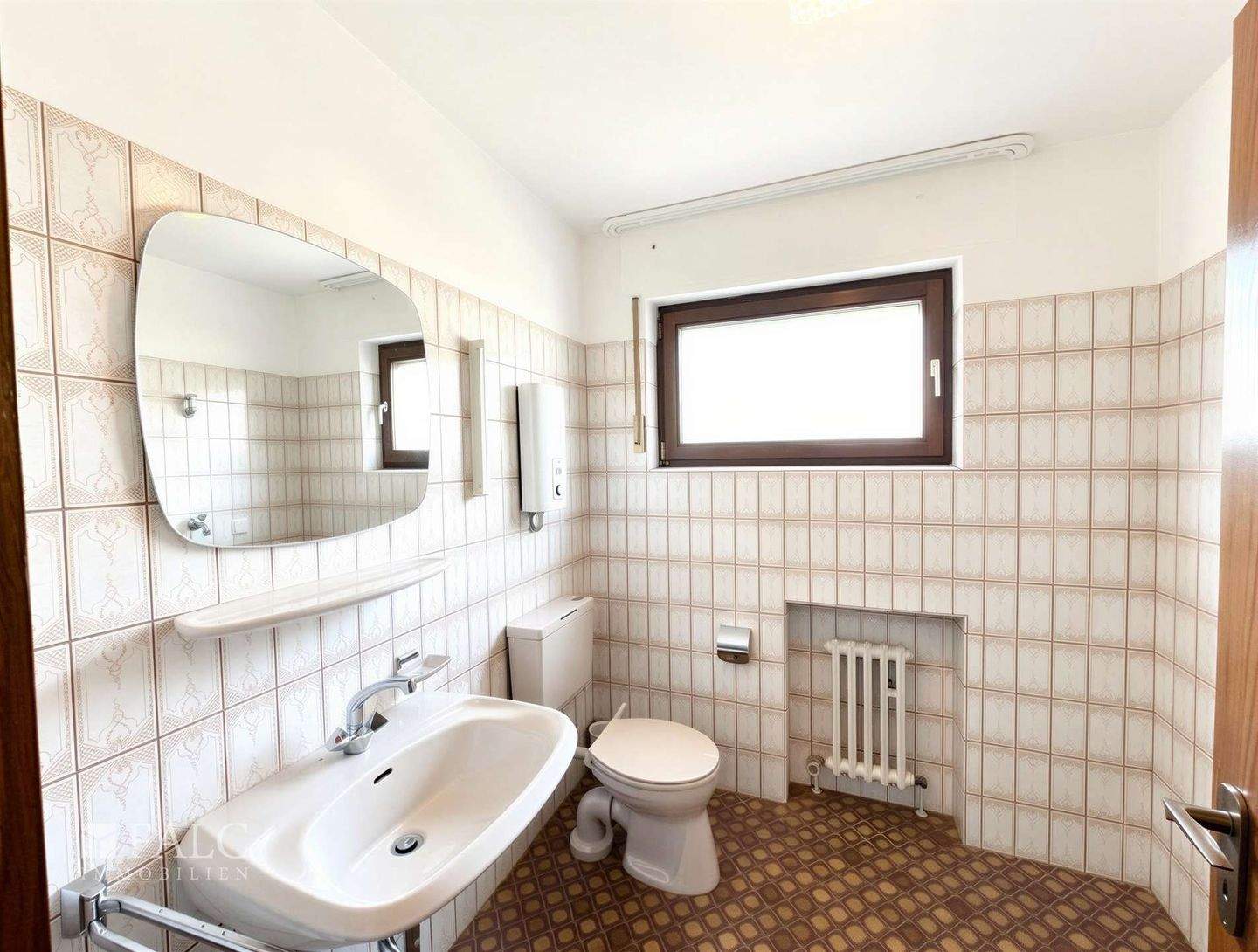 Großzügige 132 m² Wohnung mit großem Balkon und Stellplatz im gepflegten Dreifamilienhaus – Trier – Vorschaubild 9