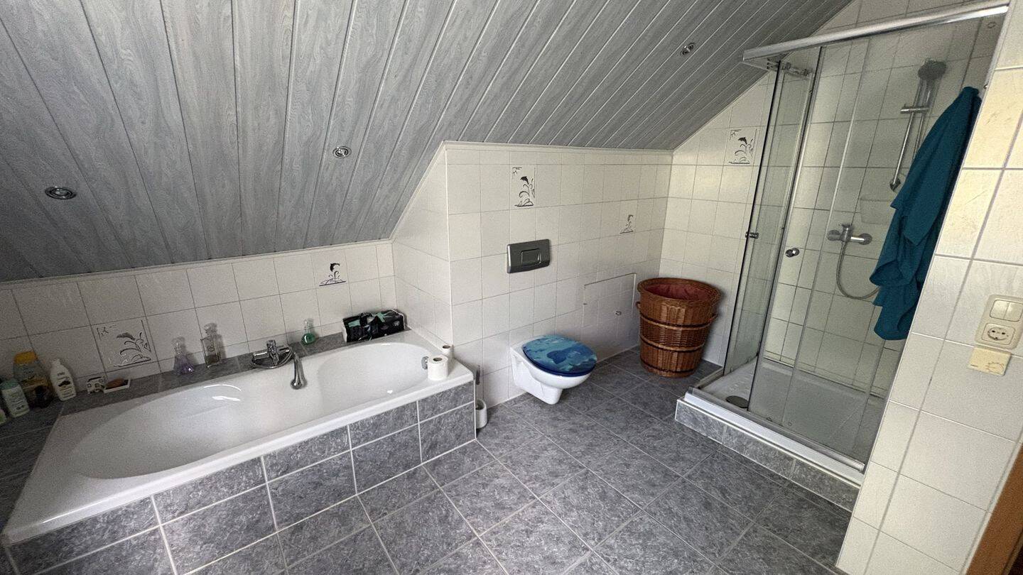 Großzügiges Familienhaus in ruhiger Lage mit weitläufigem Grundstück – Saalburg-Ebersdorf – Vorschaubild 7