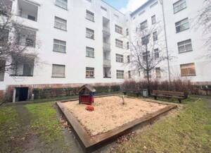 INVESTITION IN DIE ZUKUNFT - GEPFLEGTE & RUHIGE WOHNUNG - MIT SONNIGER LOGGIA & BLICK INS GRÜNE – 10407 Berlin – Vorschaubild 7