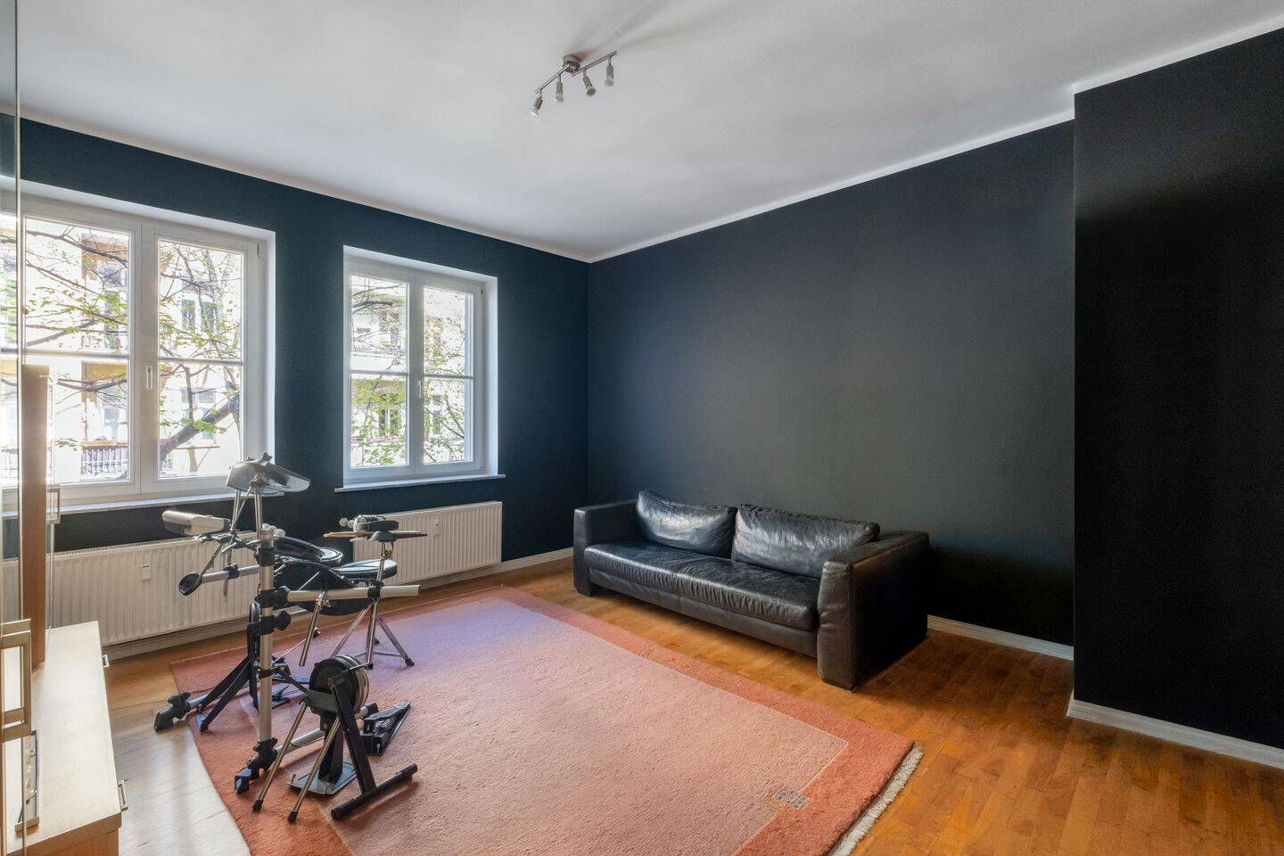 Vier-Zimmer Familienwohnung mit Südbalkon im ruhigen Travekiez – Berlin – Vorschaubild 4