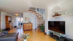 Gepflegte 4,5-Zimmer-Maisonette-Wohnung mit zwei Balkonen in Pliezhausen – 72124 Pliezhausen – Vorschaubild 2