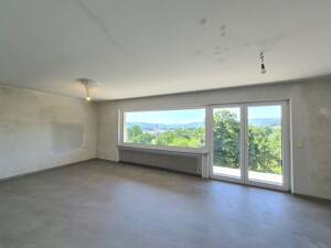Modern renovierte 5-Zimmer-Wohnung mit Balkon, Garten und Weitblick – 97816 Lohr am Main – Vorschaubild 3