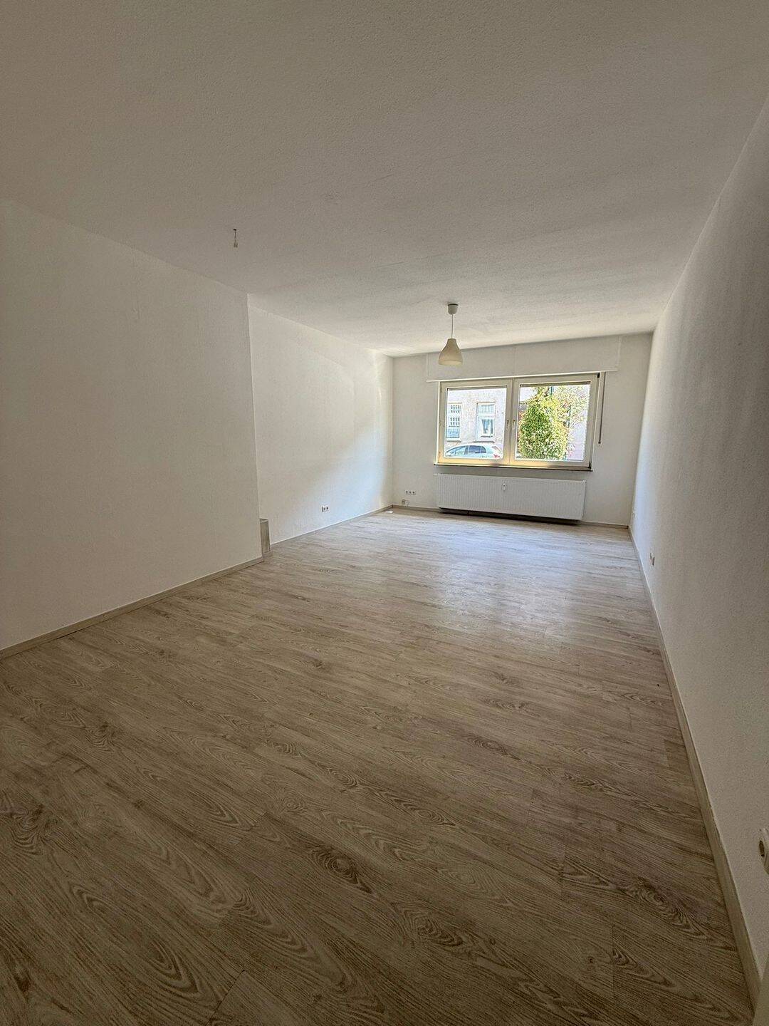 Erdgeschoss-4-Zimmer-Wohnung mit Garten in Duisburg – Duisburg – Vorschaubild 3