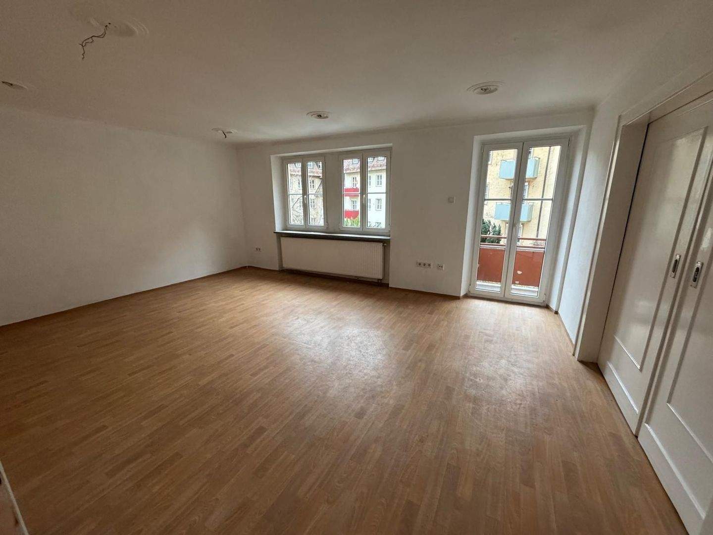 Helle 4-Zimmer-Wohnung in Top-Lage und bereits renoviert - im 1. OG – Nürnberg – Vorschaubild 6
