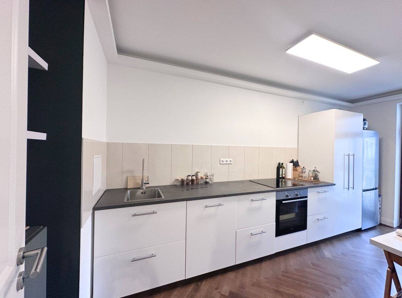 Genial! + Balkon + Lift + dunkles Parkett + Fußbodenheizung + Wanne & Dusche + Übernahme EBK mgl. – Leipzig – Vorschaubild 5