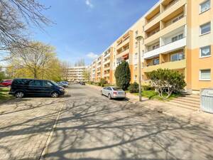 **2 Räume, Balkon und traumhafter Grünblick** – 39128 Magdeburg – Vorschaubild 4