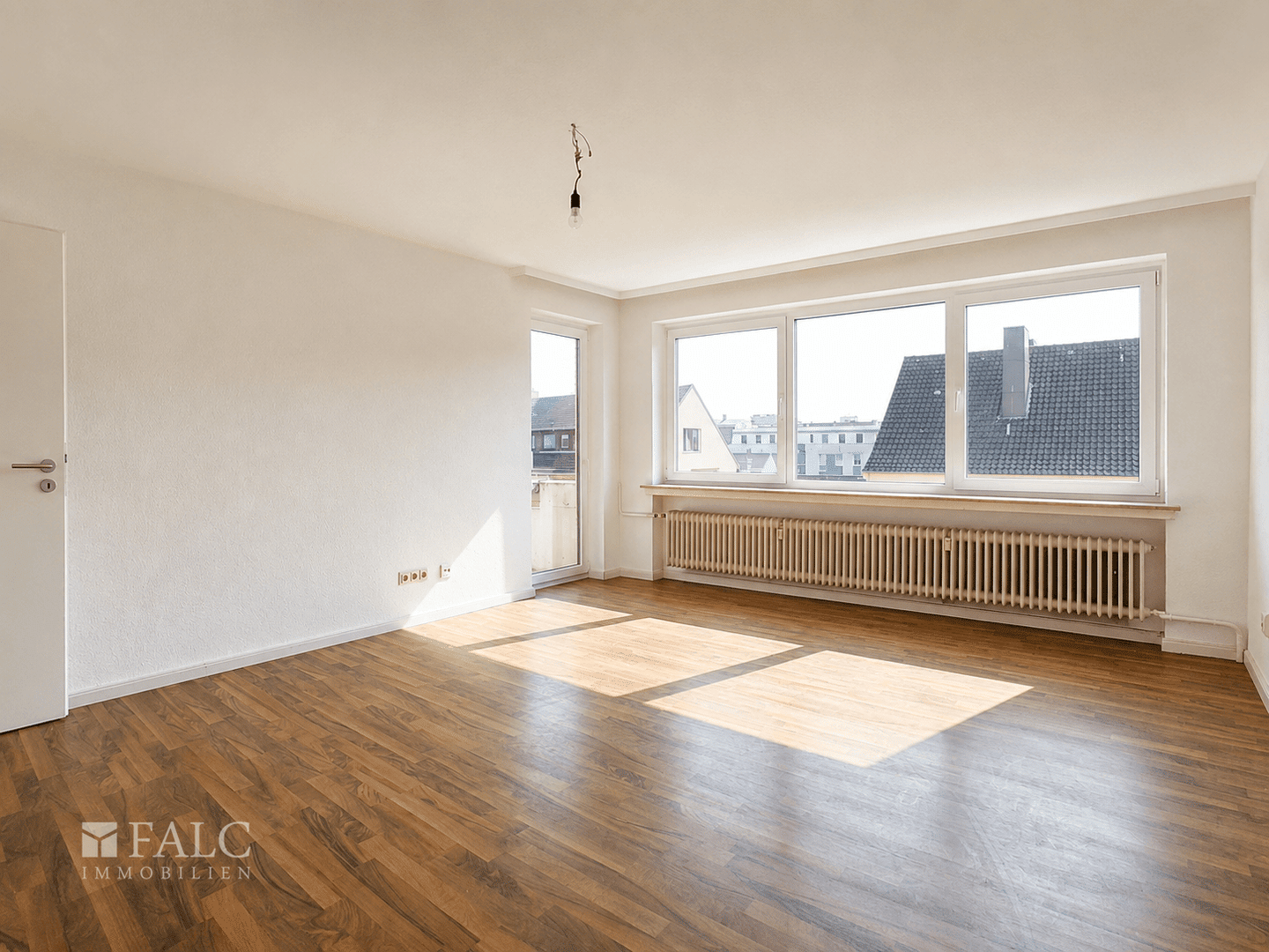 Zentral wohnen in Bremerhaven - 3 Zimmer mit Balkon – Bremerhaven – Vorschaubild 2