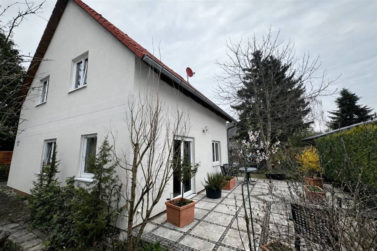 Einfamilienhaus mit 5 Zimmern und Garten. – 15366 Neuenhagen bei Berlin – Bild 1 von 9