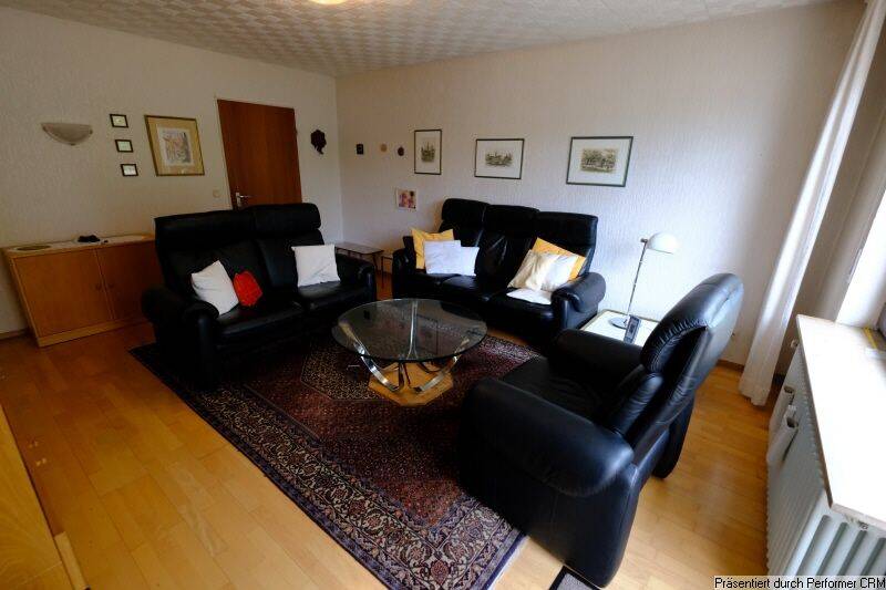 Die eigenen vier Wände und zwei Balkone - 3-Zimmer-Wohnung in Stadtbahnnähe – Stuttgart – Vorschaubild 2