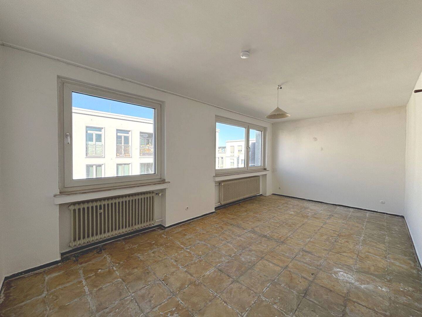 Geräumige 2-Zimmer-Dachgeschoss-Wohnung im Herzen von Aachen – Aachen – Vorschaubild 6