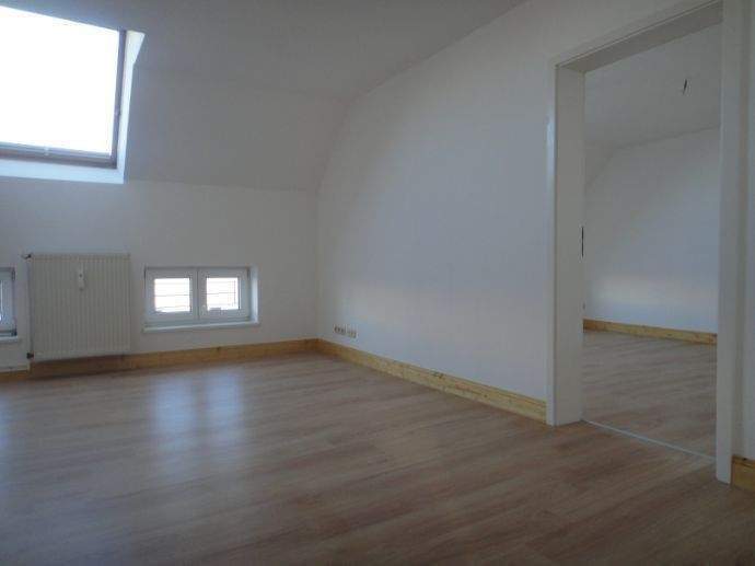 ~ 3-Zimmer-Wohnung in der Innenstadt, Paulsstadt mit Gartennutzung ~ – Schwerin – Vorschaubild 2