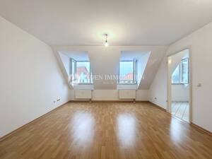 2 große Zimmer mit Aufzug & Balkon Altstadt Köpenick mit Umwandlungspotenzial in 3-Zimmer-Wohnung ! – 12555 Berlin – Vorschaubild 4