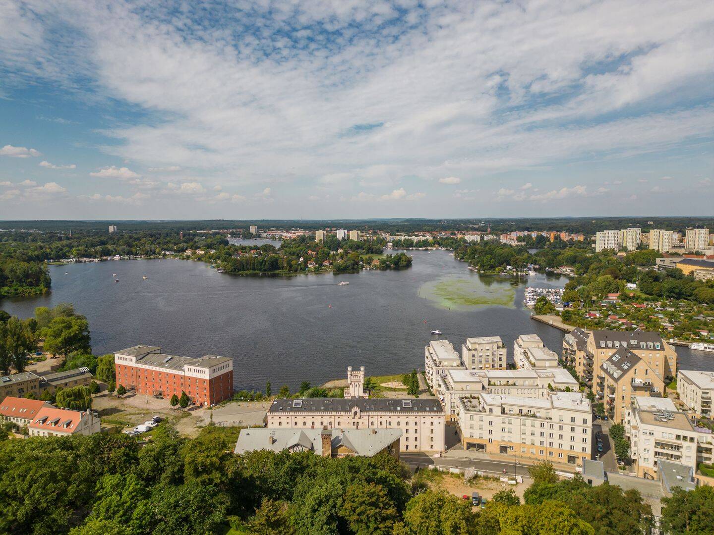 Attraktive Kapitalanlage mit unverbautem Wasserblick