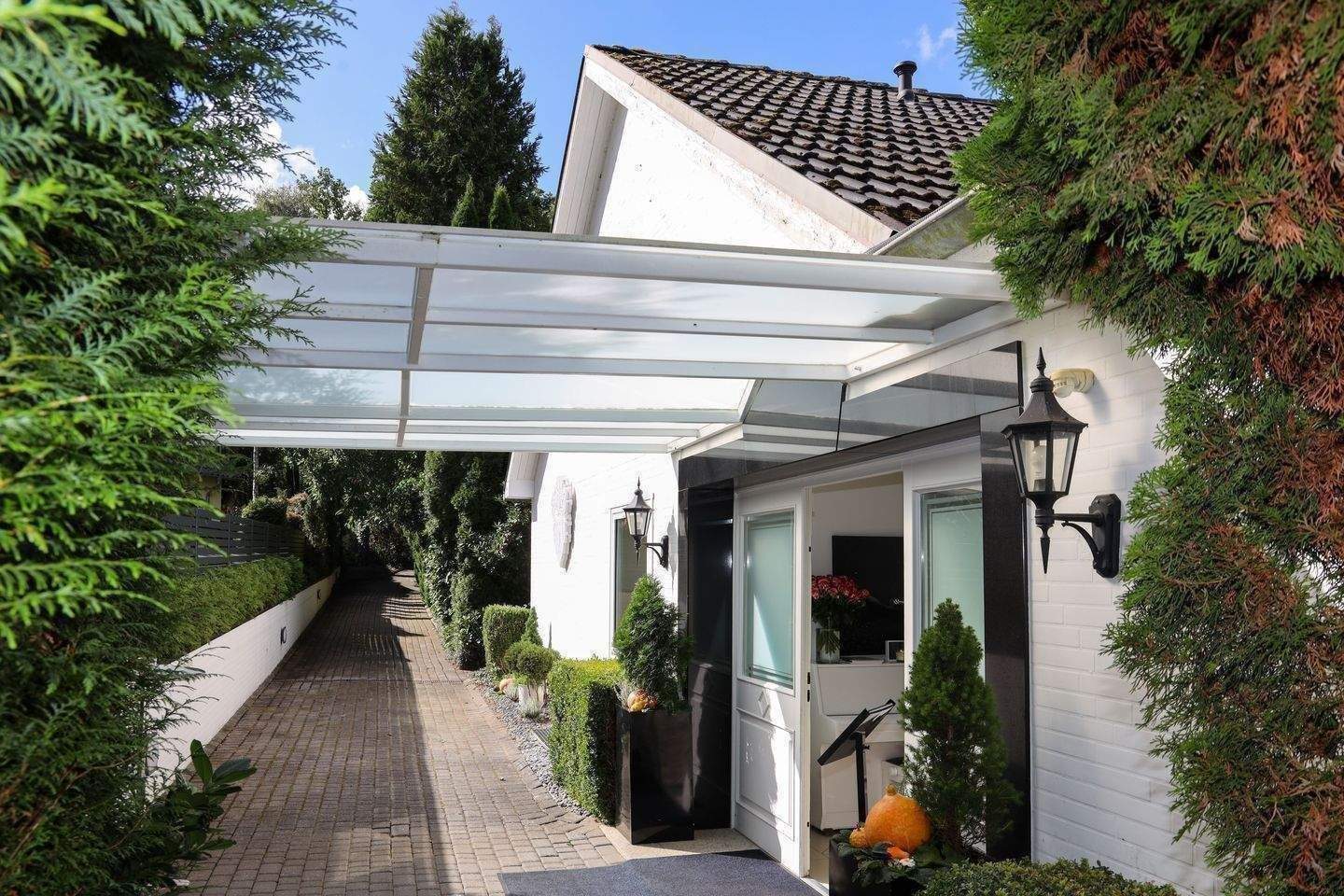 Luxus Wohnanlage mit Parkareal - FREI - 3 - 4 Wohnungen - ca 460 m2 Wfl./Nfl.
