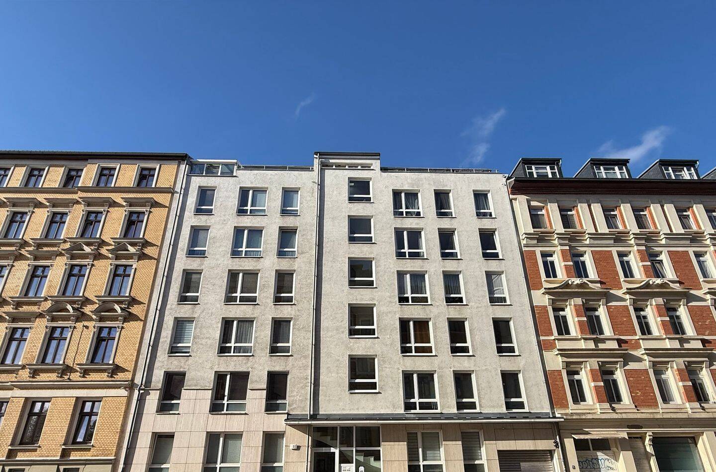 Zwei-Zimmer-Wohnung mit Einbauküche und Stellplatz in Zentrum-Nord