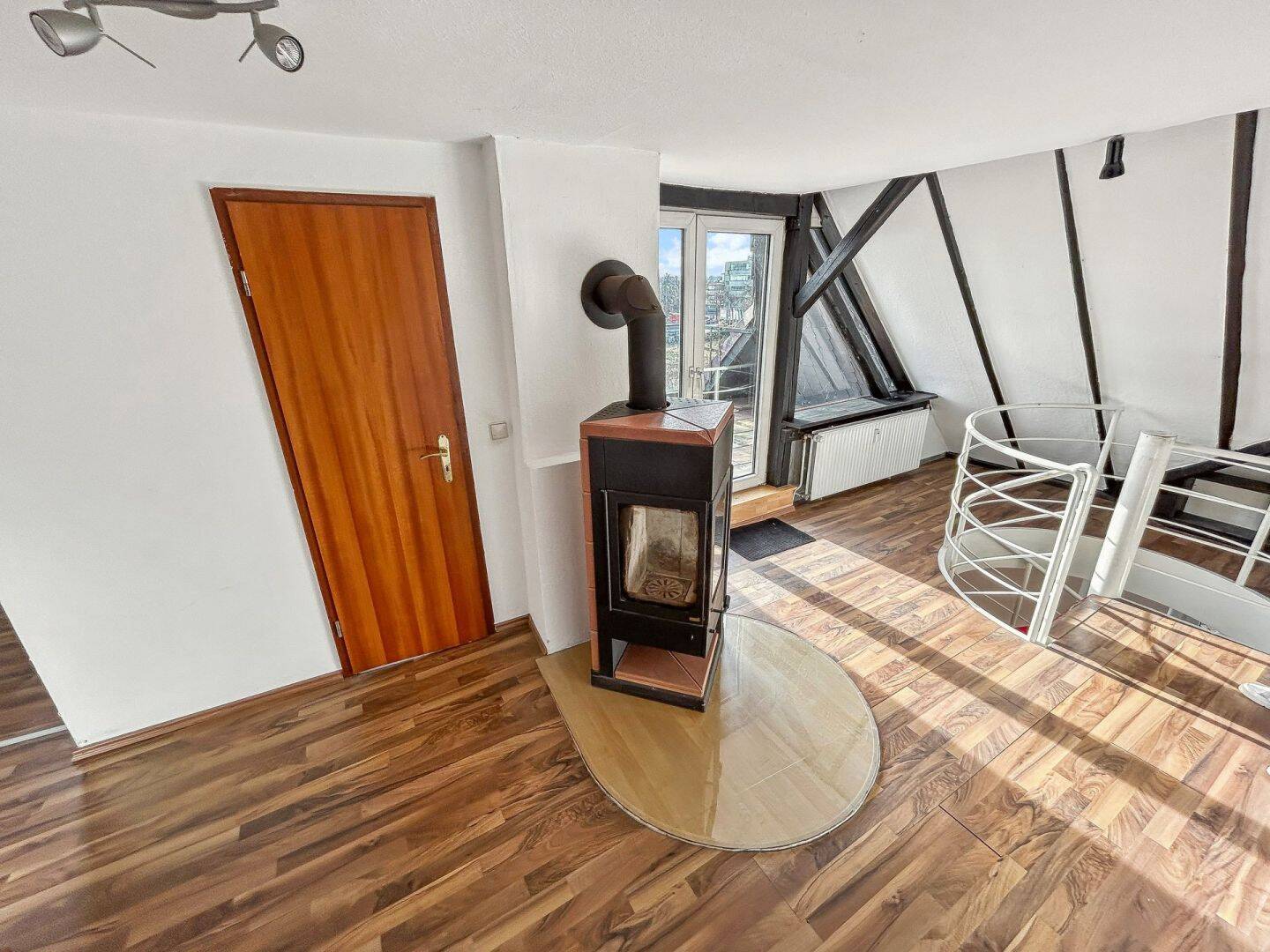 Traumhafter Fernblick über den Dächern von Reisholz bis Benrath – Düsseldorf – Vorschaubild 4