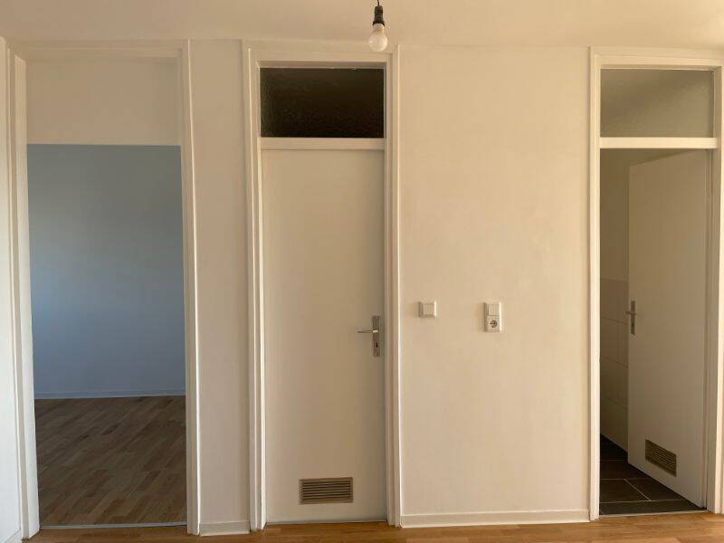 Schöne 3 Zimmer-Wohnung mit Loggia – Nürnberg – Vorschaubild 4