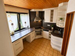 Charmantes Einfamilienhaus mit großzügigem Garten und Dachterrasse – 93057 Regensburg – Vorschaubild 8
