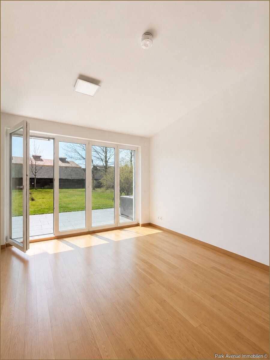 Licht, Ruhe, Lage - Stilvolle 2-Zimmer-Wohnung mit Terrasse in begehrtem Bogenhausen. – München – Vorschaubild 2