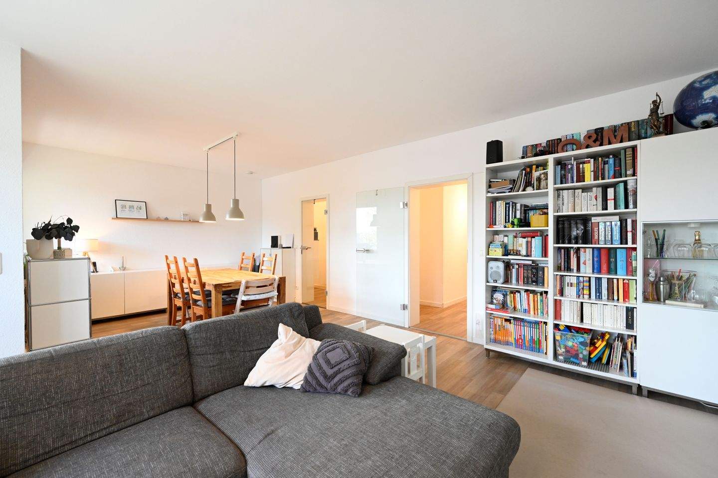 Seniorenfreundliche, wunderschöne, hochwertig sanierte 3-Raum-Wohnung mit begehbarer Dusche, Gäste-WC, Sonnenbalkon, Stellplatz – Essen – Vorschaubild 4