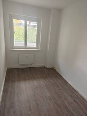 Gut geschnittene 3 Raum Wohnung mit Loggia – 4277 Leipzig – Vorschaubild 8