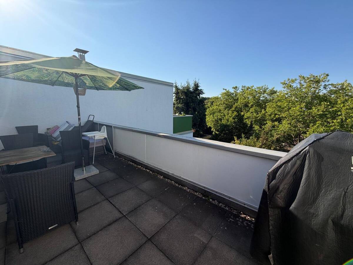 Bitte keine Anfragen mehr ! TOP LAGE GEMÜTLICHE Wohnung mit tollem AUSBLICK – 55127 Mainz – Bild 1 von 5