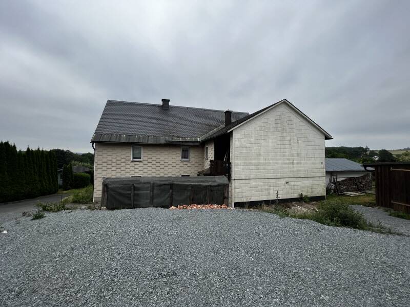 Einfamilienhaus auf ca. 1.200m² großen Grundstück in Bad Steben! – Bad Steben – Vorschaubild 2