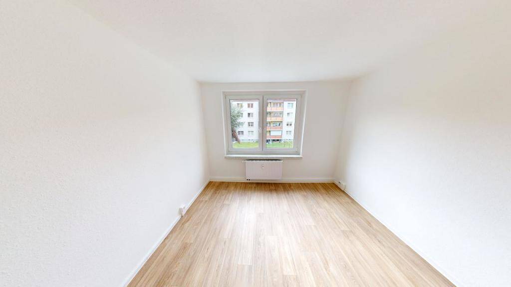 3-Raum-Wohnung mit Balkon mit Blick ins Grüne – Chemnitz – Vorschaubild 2
