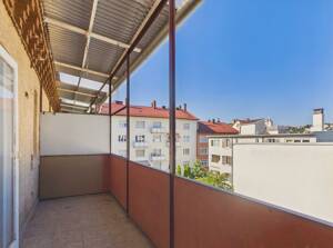 Stuttgart-West: 3 helle Zimmer mit großzügigem Balkon, ruhiger Lage & Gestaltungspotenzial