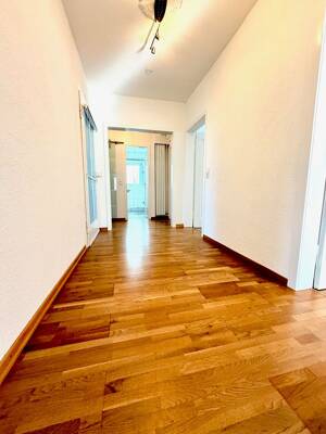Als Anlage: schöne 4 Zimmer Hochparterre Wohnung mit Garage in S- Bad Cannstatt – 70374 Stuttgart – Vorschaubild 5