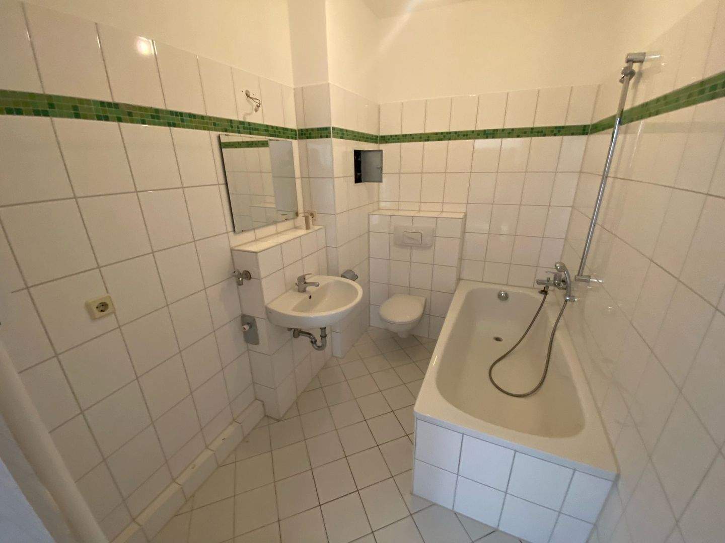 EBK mögl. !!! zwei 25m² große Zimmer / 1. Monat kaltmietfrei ! – Chemnitz – Vorschaubild 7