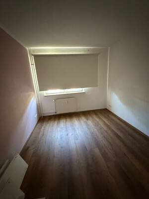 3-Zimmer-Wohnung in Duisburg-Wedau direkt an der Regattabahn mit Balkon & Einbauküche – 47279 Duisburg – Vorschaubild 3