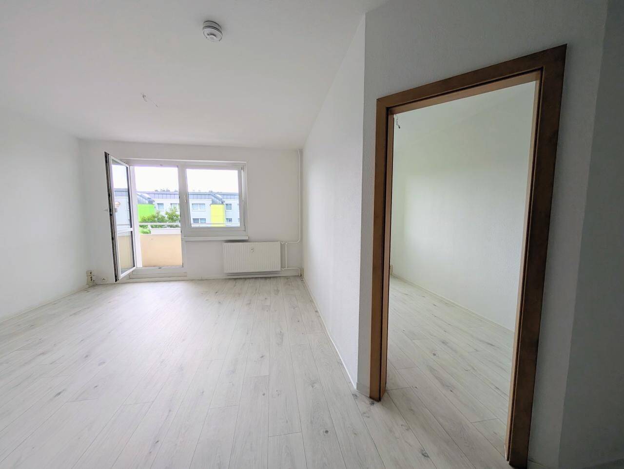 Komfortable 3-Raum-Wohnung mit Badewanne – Chemnitz – Vorschaubild 7