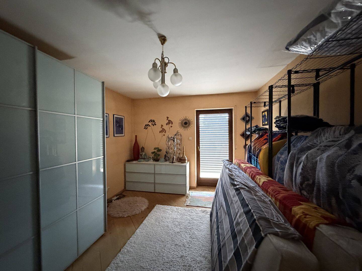 Großzügiges Einfamilienhaus mit weitläufigem Grundstück, Teich und Potenzial für Pferdehaltung – Ursensollen – Vorschaubild 6