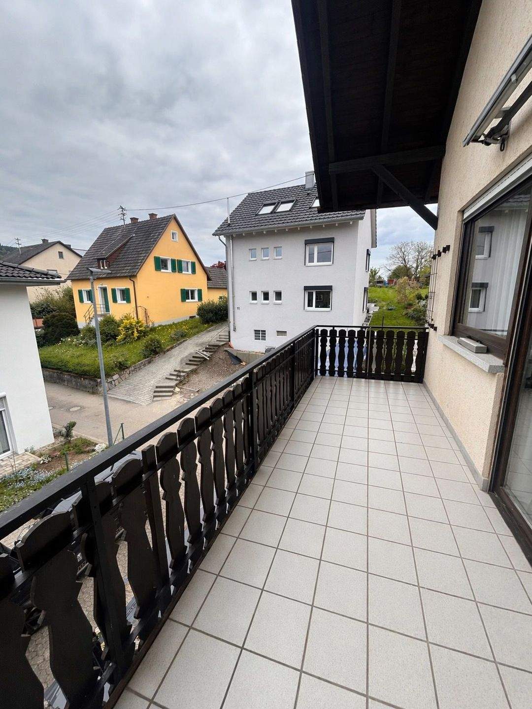 Attraktive Lage trifft Potenzial – vielseitiges Zweifamilienhaus in Ortenberg – Ortenberg – Bild 1 von 9
